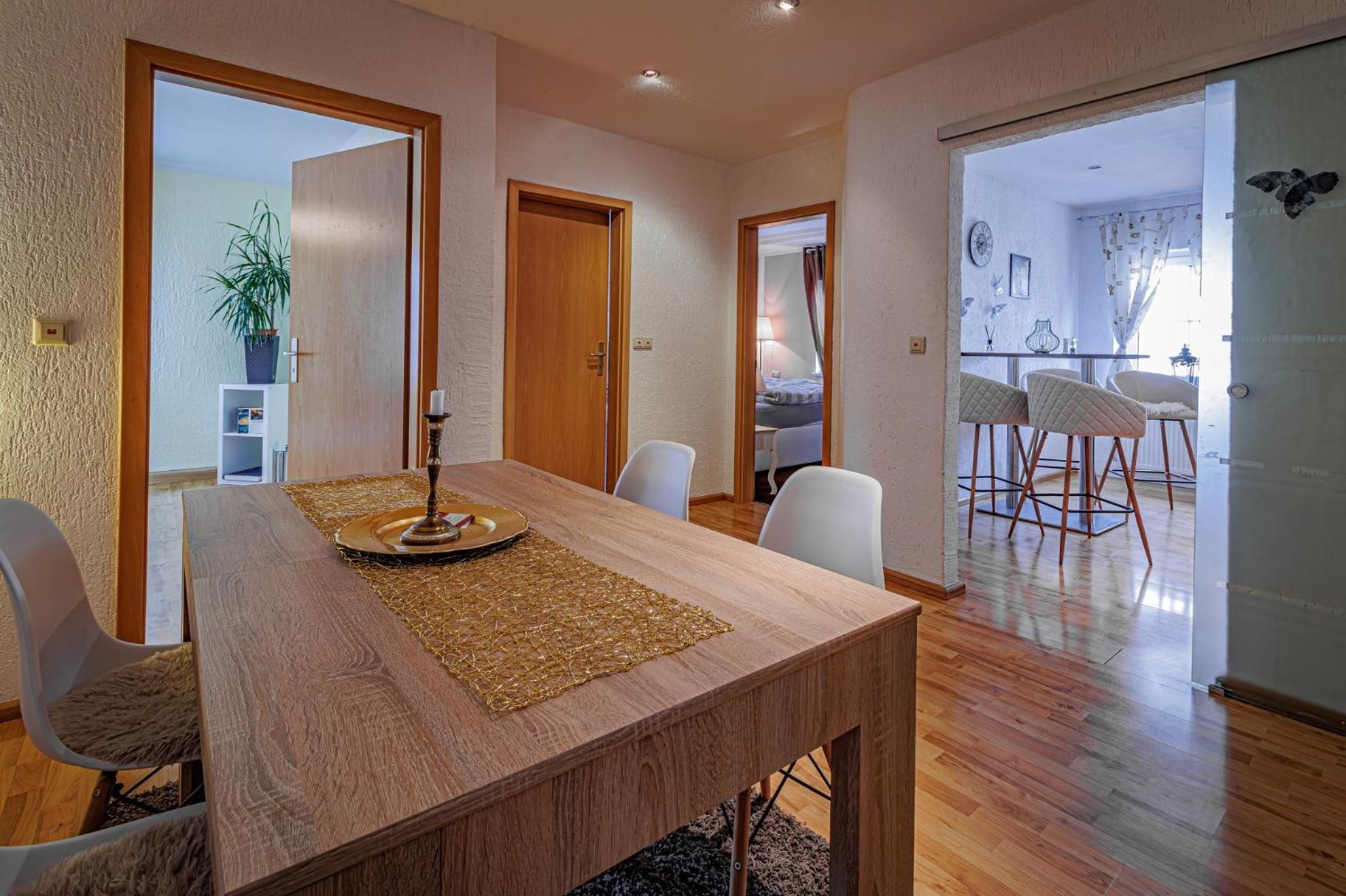 Wohnen Ueber Einem Mediterranen Restaurant,Apartment 2 Oder 3 Лейпциг Экстерьер фото