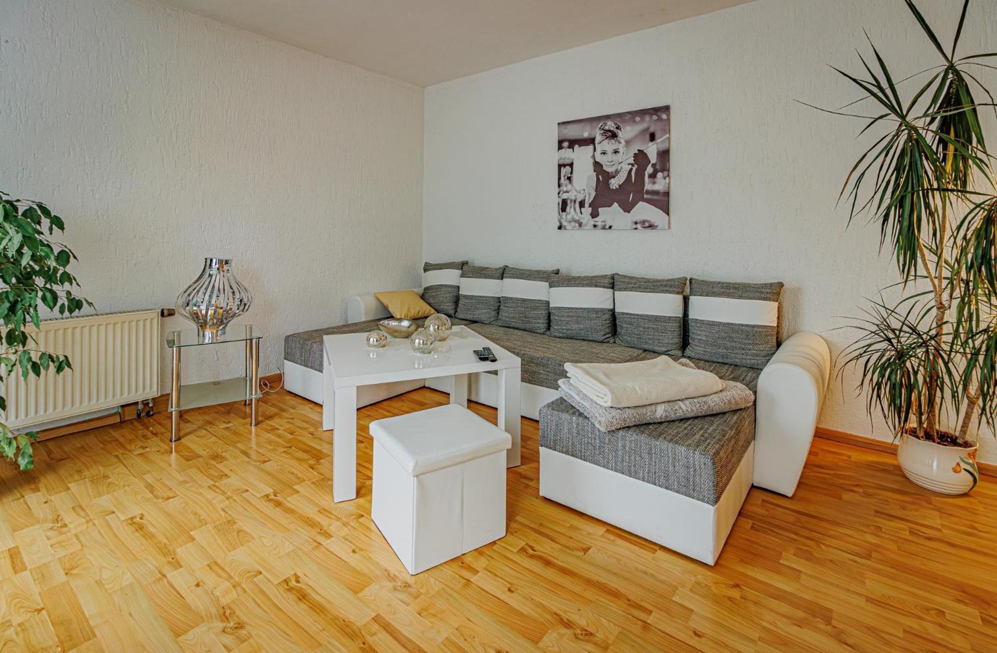 Wohnen Ueber Einem Mediterranen Restaurant,Apartment 2 Oder 3 Лейпциг Экстерьер фото