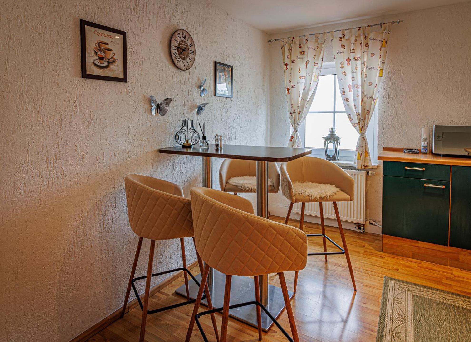 Wohnen Ueber Einem Mediterranen Restaurant,Apartment 2 Oder 3 Лейпциг Экстерьер фото